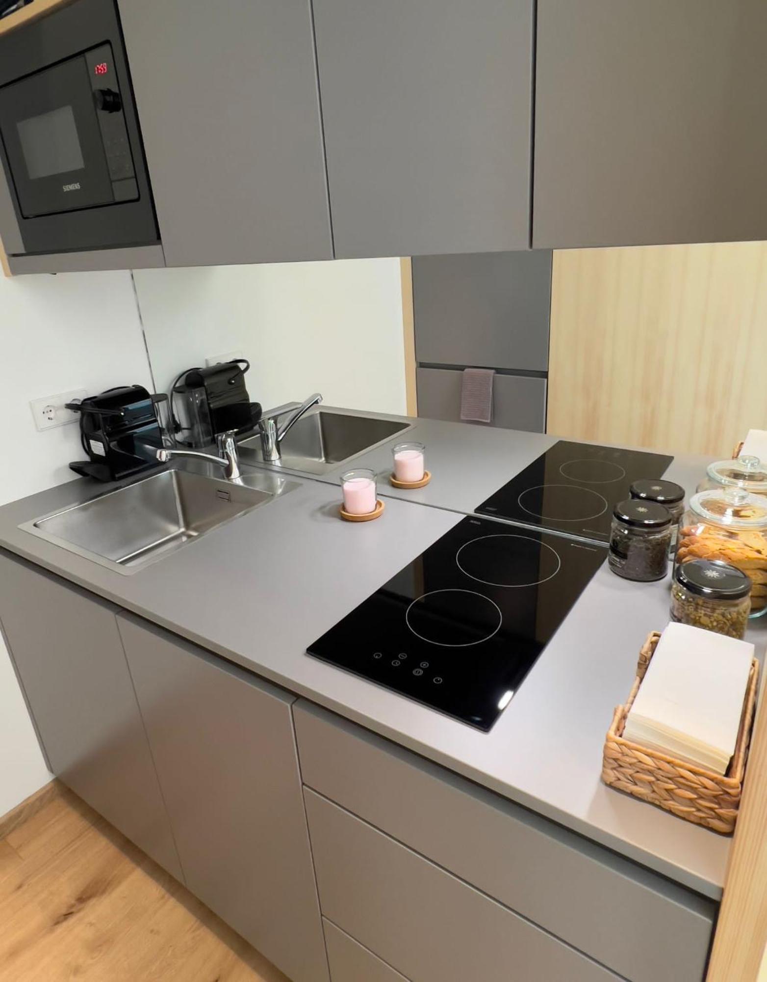 Hideaway An Der Weinstrasse - Pool & Sauna - Apartments Anderlage Spielfeld Rom bilde